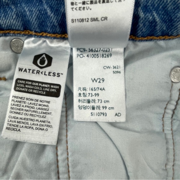 Women’s Levi’s 501 High Rise Blue Light Wash Short Size 29 - Picture 8 of 8